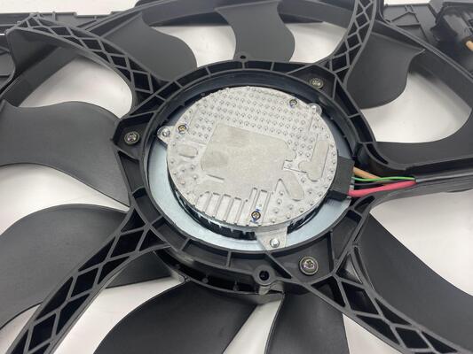 ระบบระบายความร้อนด้วยอากาศสำหรับ VW Multivan พัดลมหม้อน้ำไฟฟ้า 850W 7E0121205B 7E0121205J