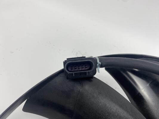 พัดลมปรับปรุงความเย็นรถยนต์สําหรับ Land Rover Range Rover Sport พัดลมปรับปรุงความเย็นอากาศ LR025965G PGG500370