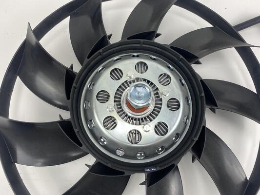 พัดลมปรับปรุงความเย็นรถยนต์สําหรับ Land Rover Range Rover Sport พัดลมปรับปรุงความเย็นอากาศ LR025965G PGG500370