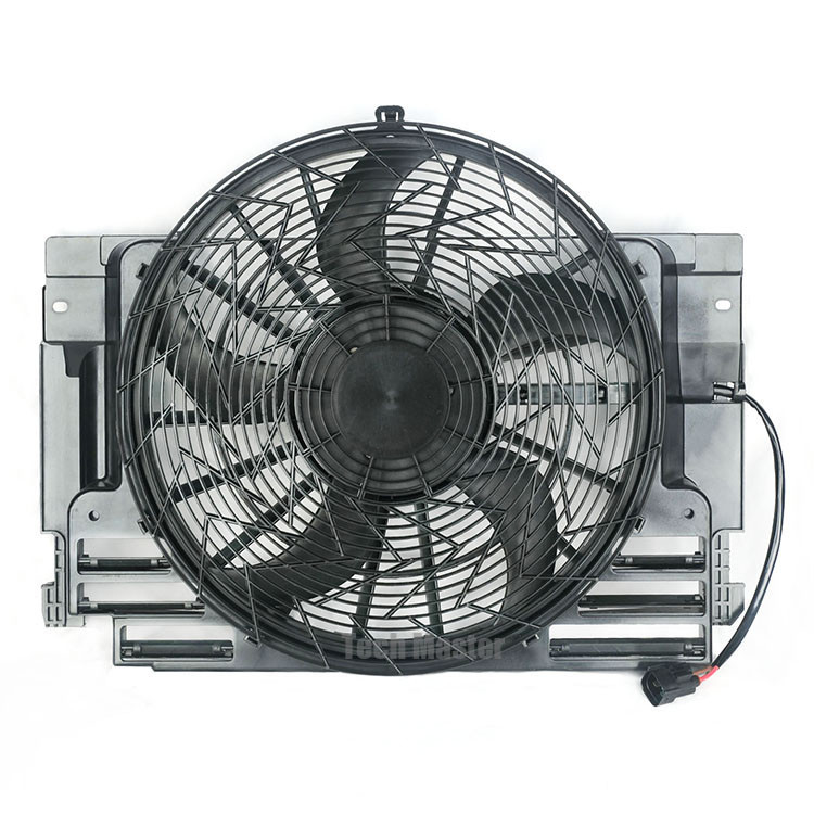 64546921381 64546921940 พัดลมระบายความร้อนสำหรับ BMW X5 E53 400W เครื่องยนต์พัดลมระบายความร้อนเปลี่ยน