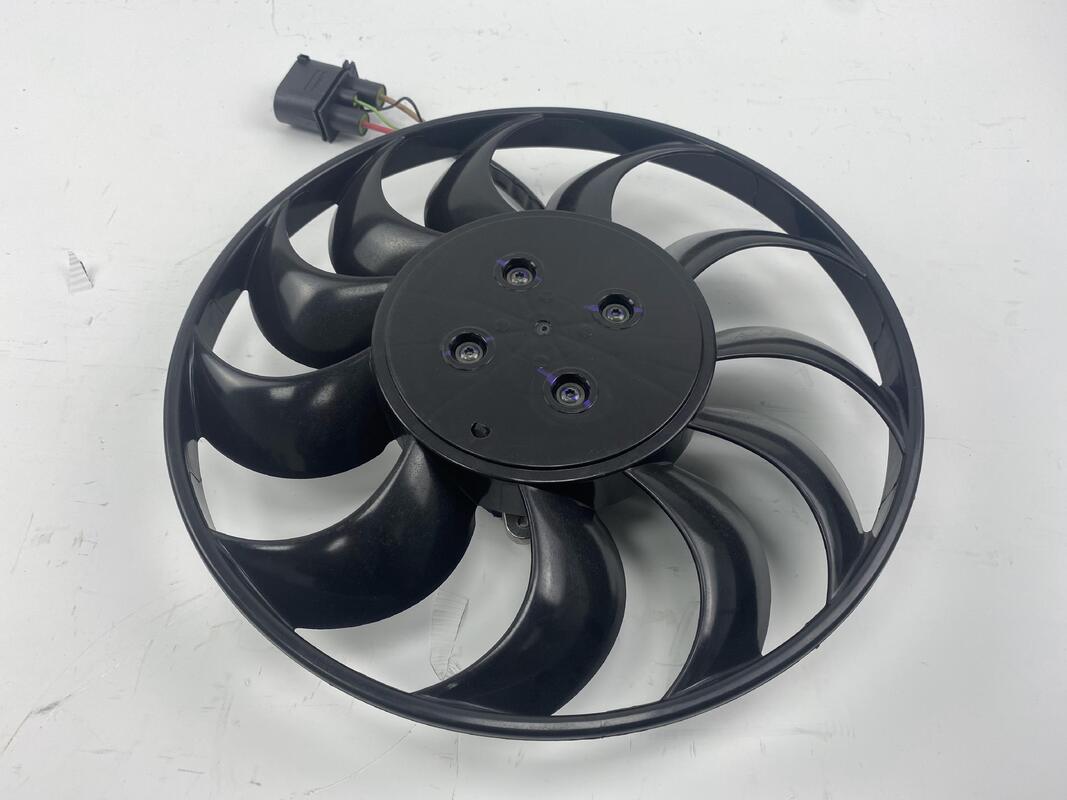 แฟนเรเดียเตอร์รถยนต์สําหรับ VW Tiguan Passat 3Q0959455C แฟนเรเดียเตอร์ไฟฟ้า